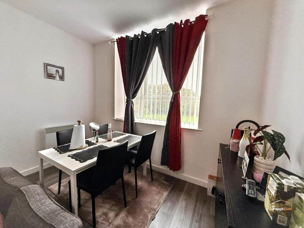 Apartment in Bradford, Heaton Royds, Chellow Heights - View 5