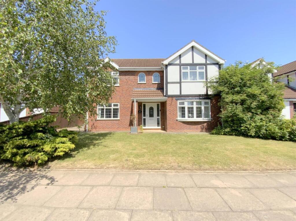 4-bed detached on Westkirke Avenue, Grimsby, £350,000