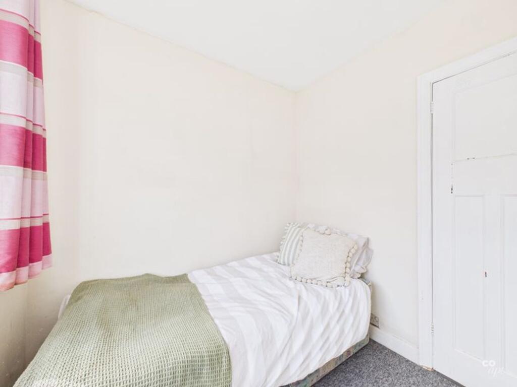 1 bedroom semi-detached house for rent