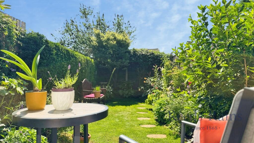 House in South Ribble, Gregson Lane - More