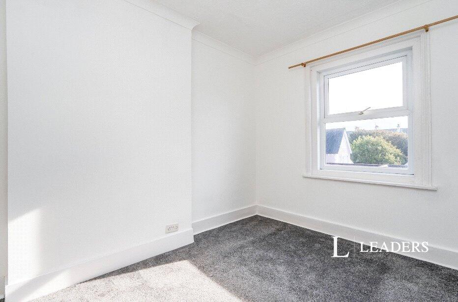 Elphinstone Road, Southsea, Hampshire photo 4