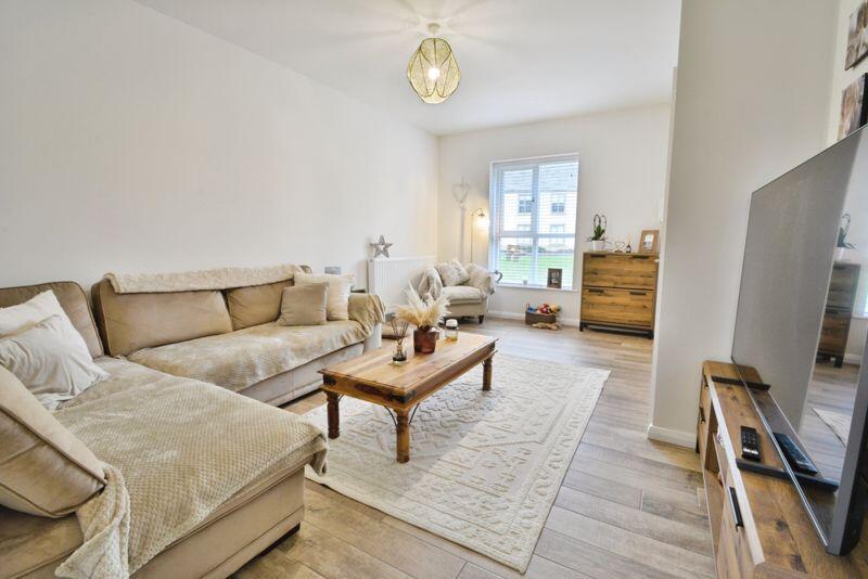 Sivewright Way, Cirencester, Gloucestershire photo 2