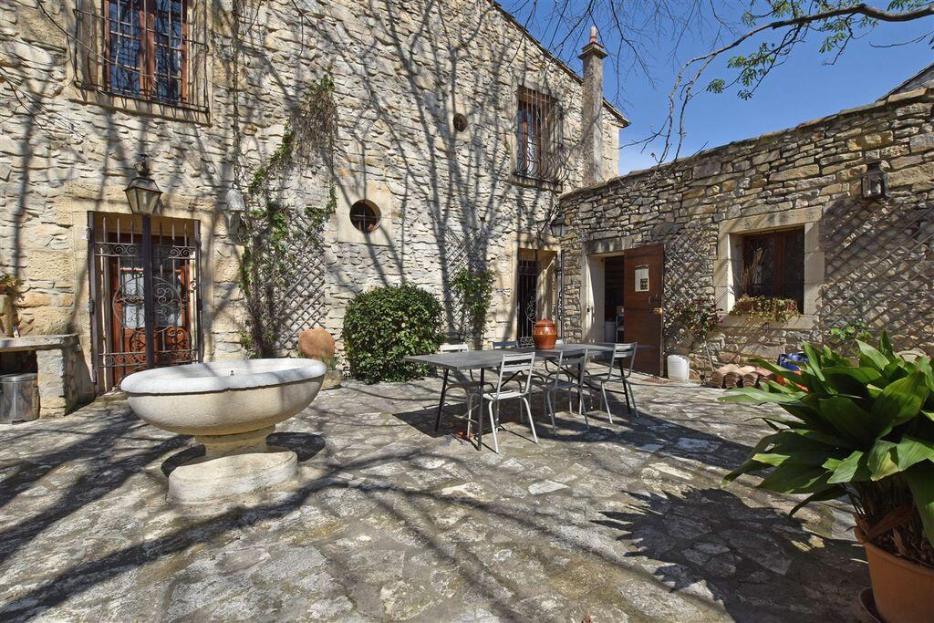 Main image of property: Historic Mas with 2600m2 of constructable land, St Dionizy