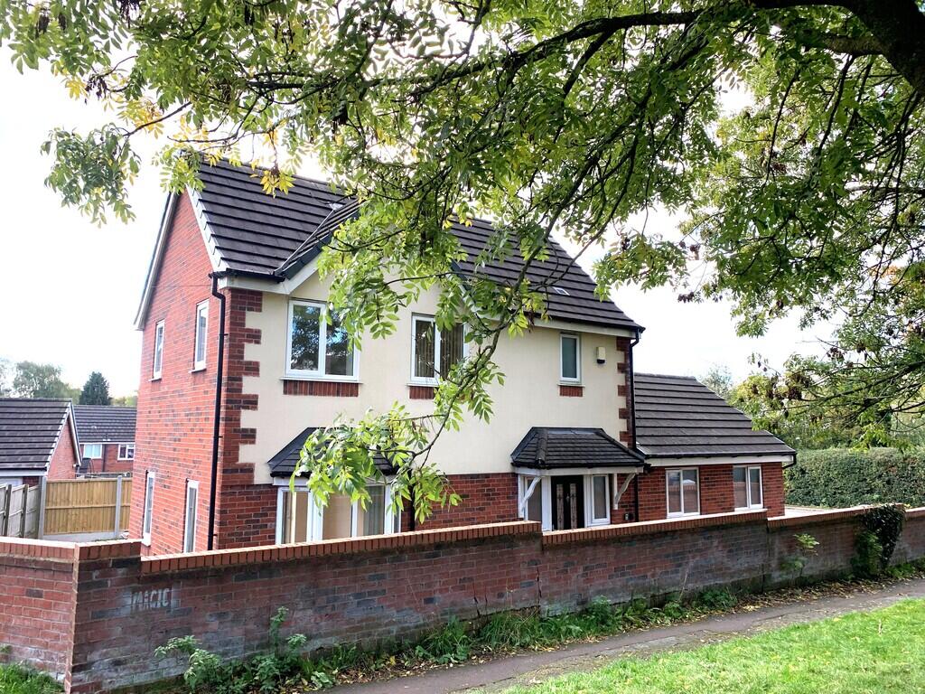3-bed detached on Jamage Road, Talke, Stoke-on-Trent, ST7 1QD, £199,950