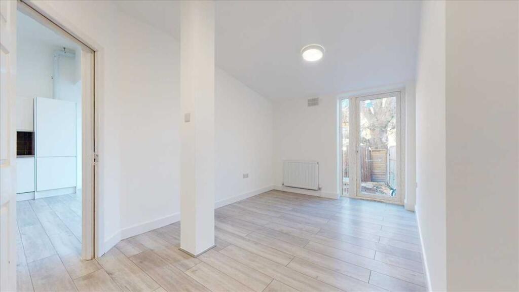 Apartment in London, North Finchley - More
