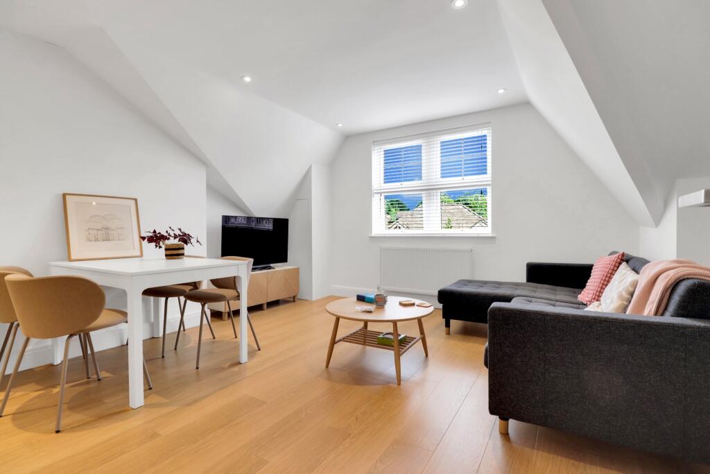 Main image of property: Nether street, Finchley central, London, N3 - SEE 3D VIRTUAL TOUR!