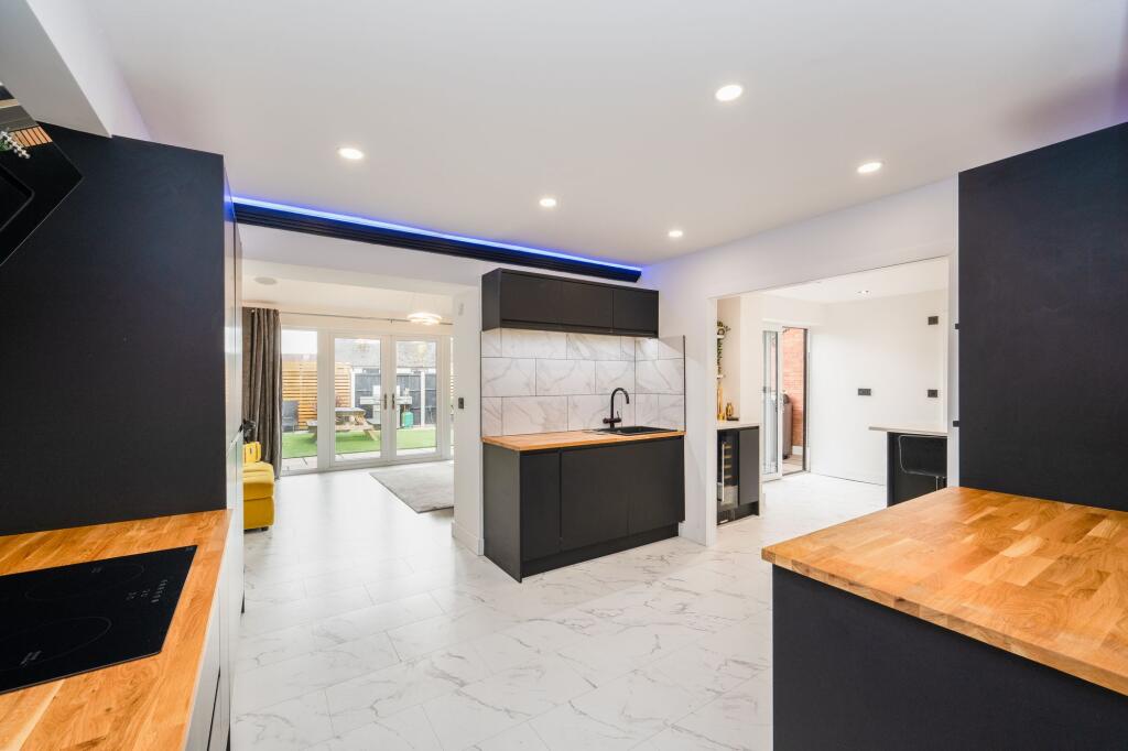 The Grove, Appley Bridge, WN6 photo 2