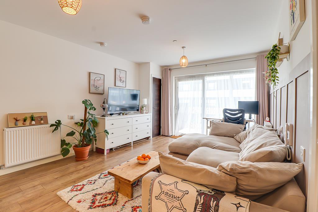 Apartment in Southend-on-Sea - View 4