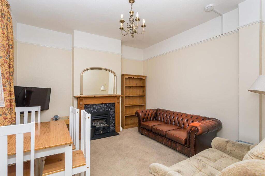House in Brighton - View 3