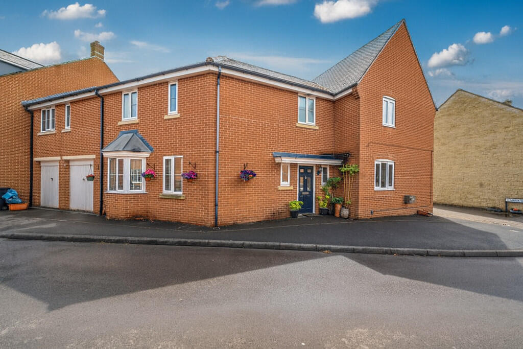 Main image of property: Mariner Road, Swindon