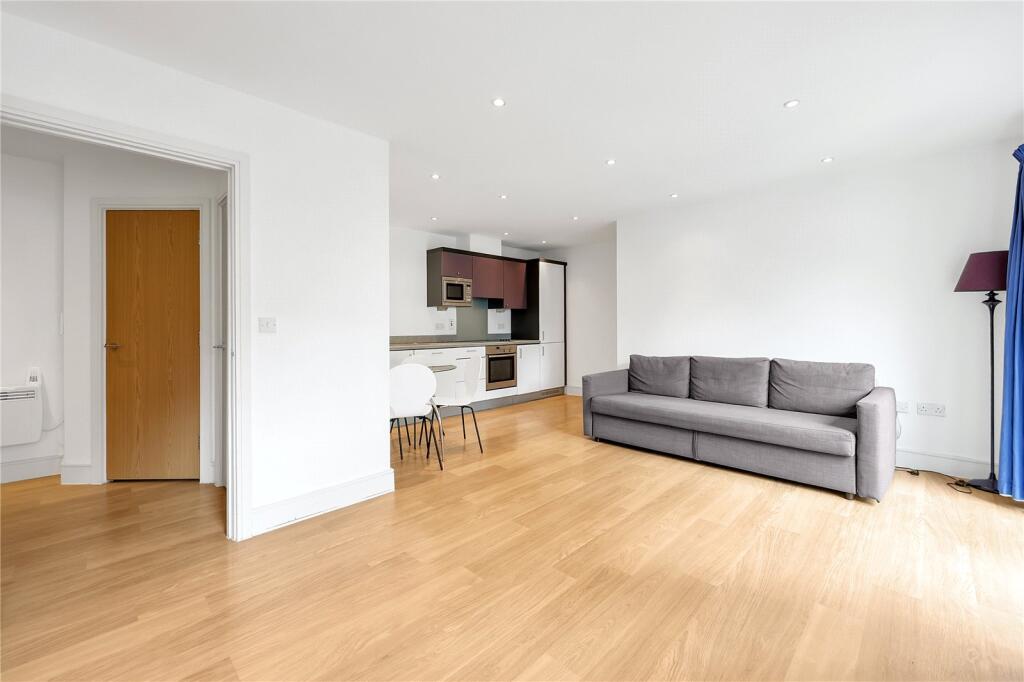 Apartment in London, Locksley Estate, Limehouse - View 4