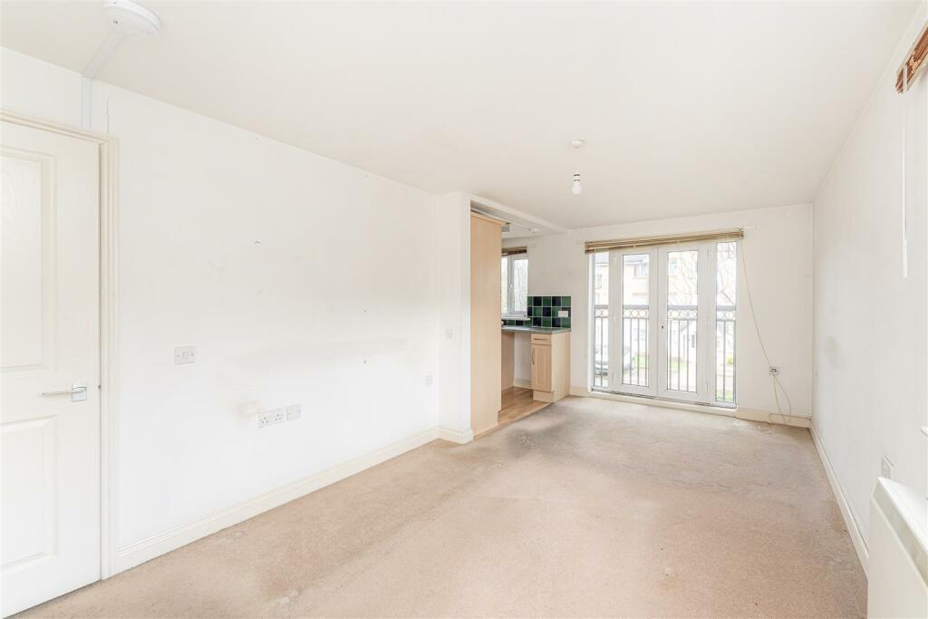 78 Tysoe Avenue, Enfield photo 3