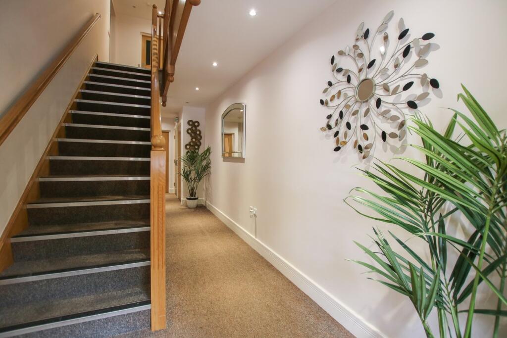 Rectory Road, Wokingham, RG40 photo 3