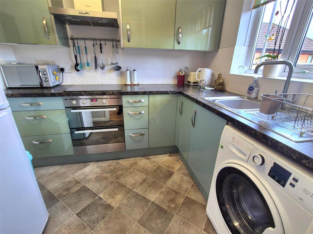 Apartment in Coventry, West Midlands - View 4