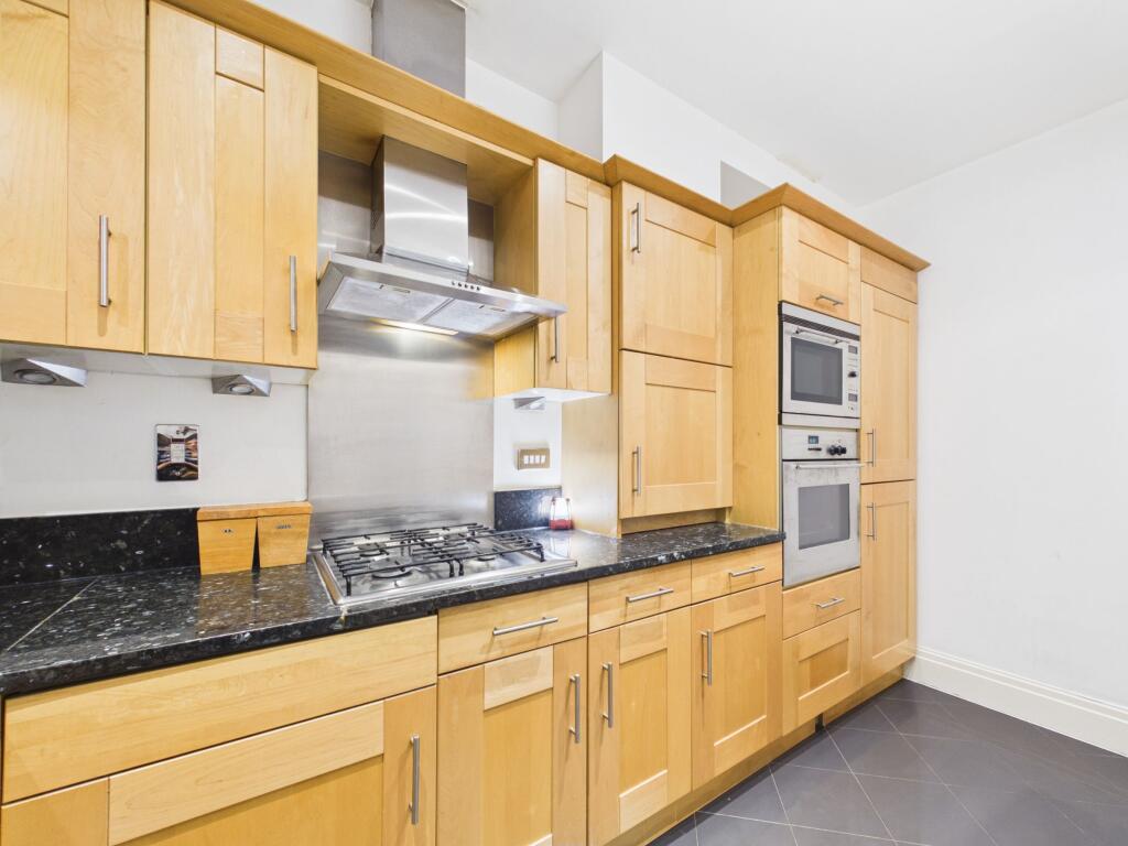 Apartment in London - View 4
