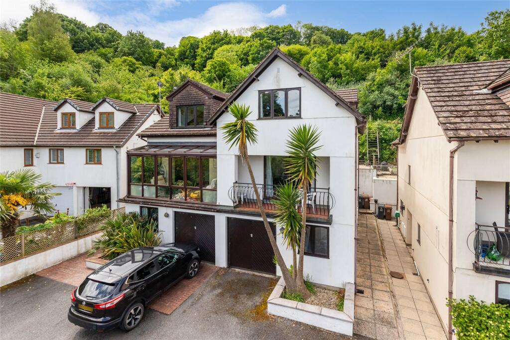 4-bed semi-detached on Victoria Heights, Dartmouth, £500,000
