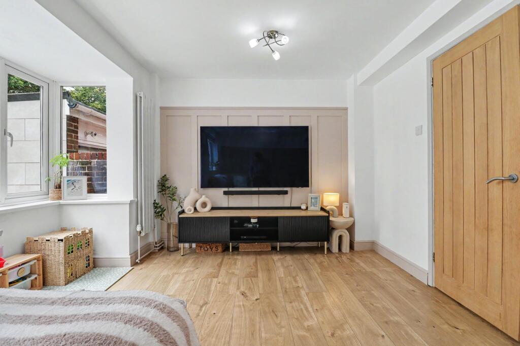 House in Southampton - View 5