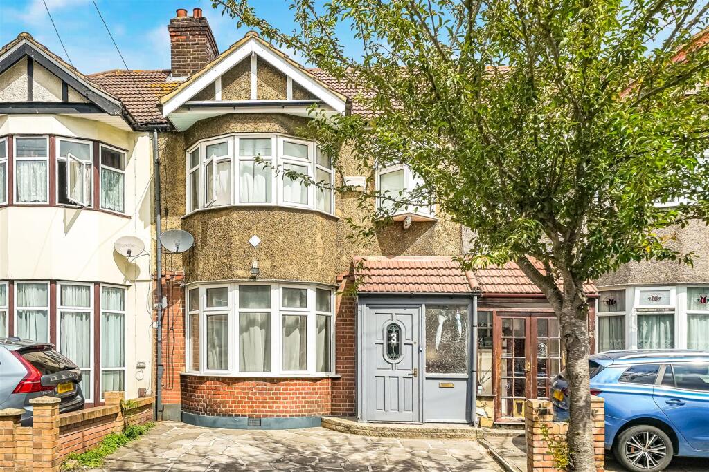 Main image of property: Southbourne Gardens, Ilford