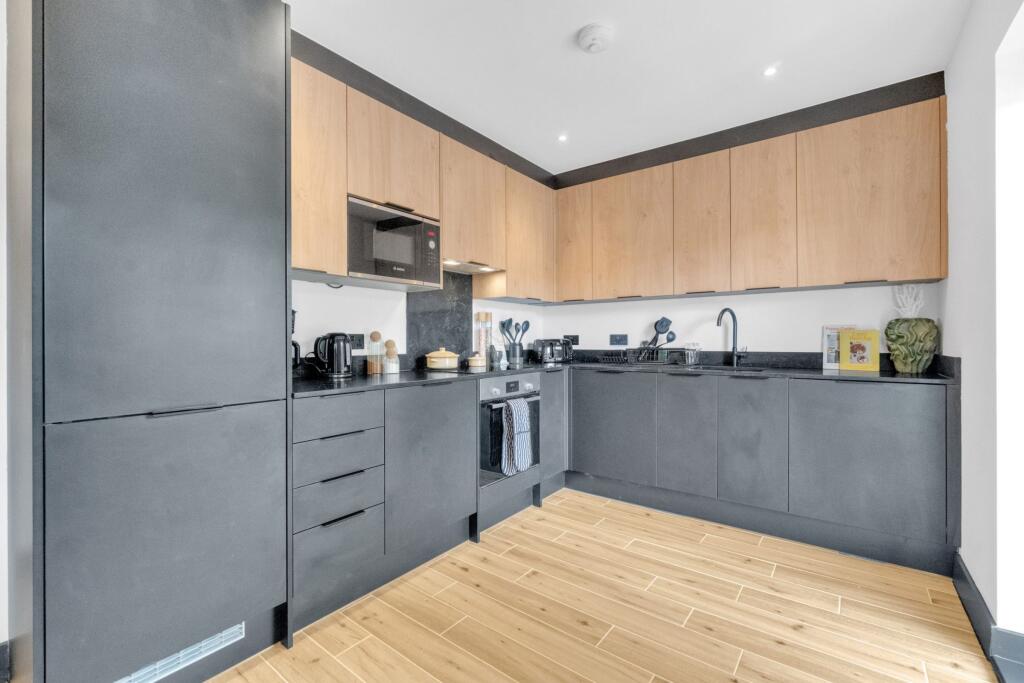 Apartment in London - View 5