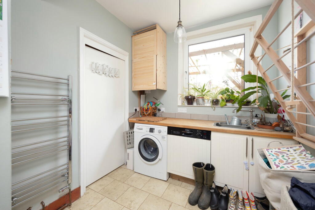 Additional image 5 of Clarendon Avenue, Trowbridge, Wiltshire, BA14 7BN