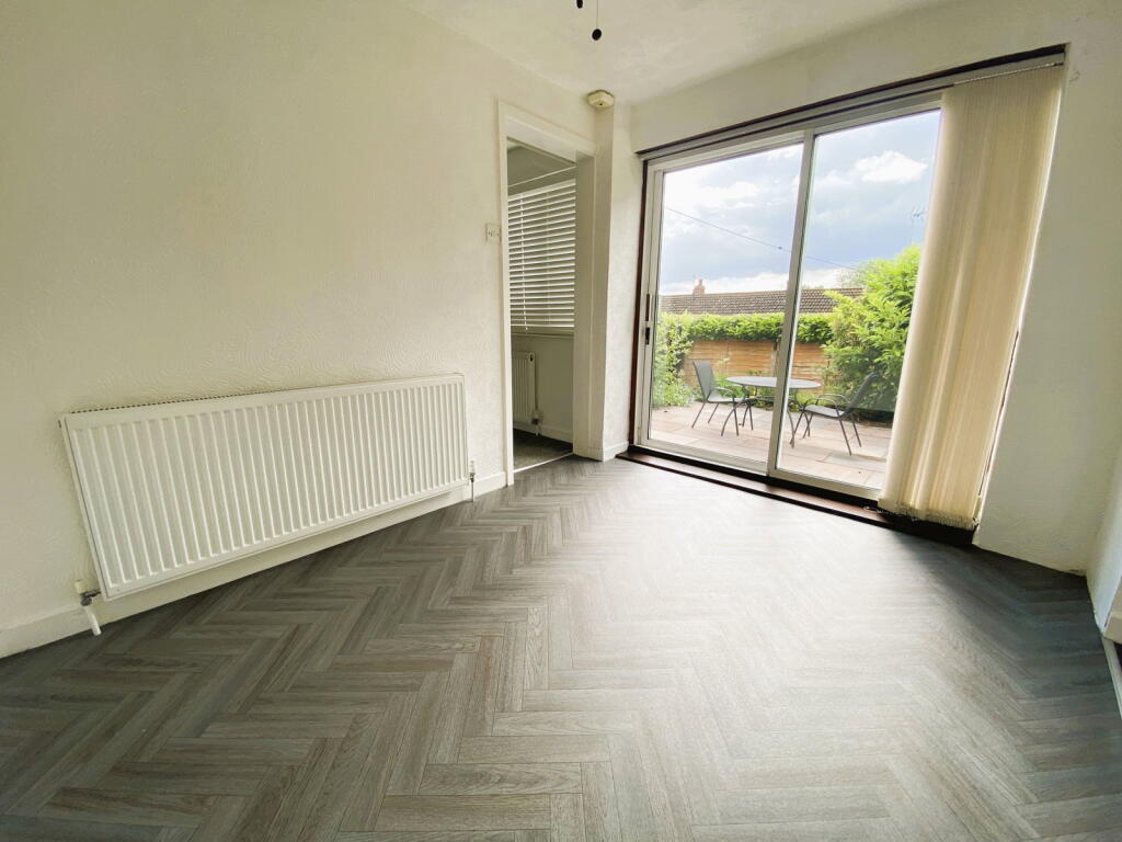 House in Oldham, Greater Manchester - View 4