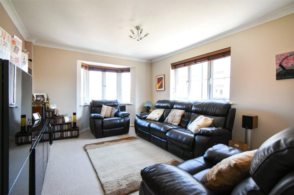Athoke Croft, Hook, Hampshire, RG27 photo 4