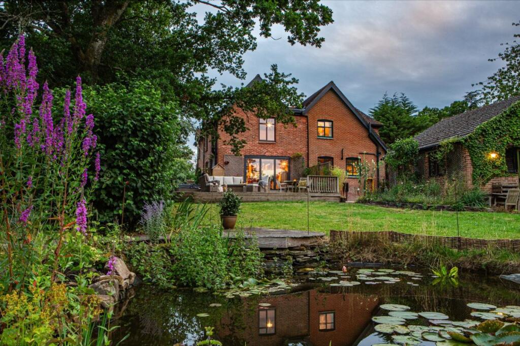 Main image of property: Tunbridge Wells Road, Mayfield