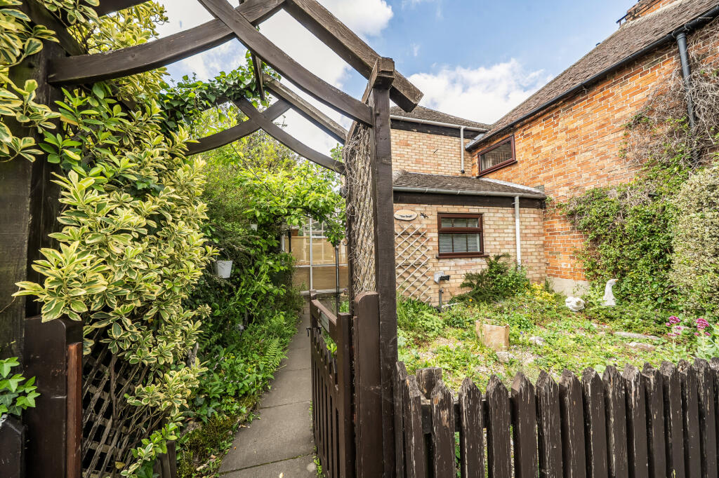Main image of property: Henley Road, Oxford, OX4