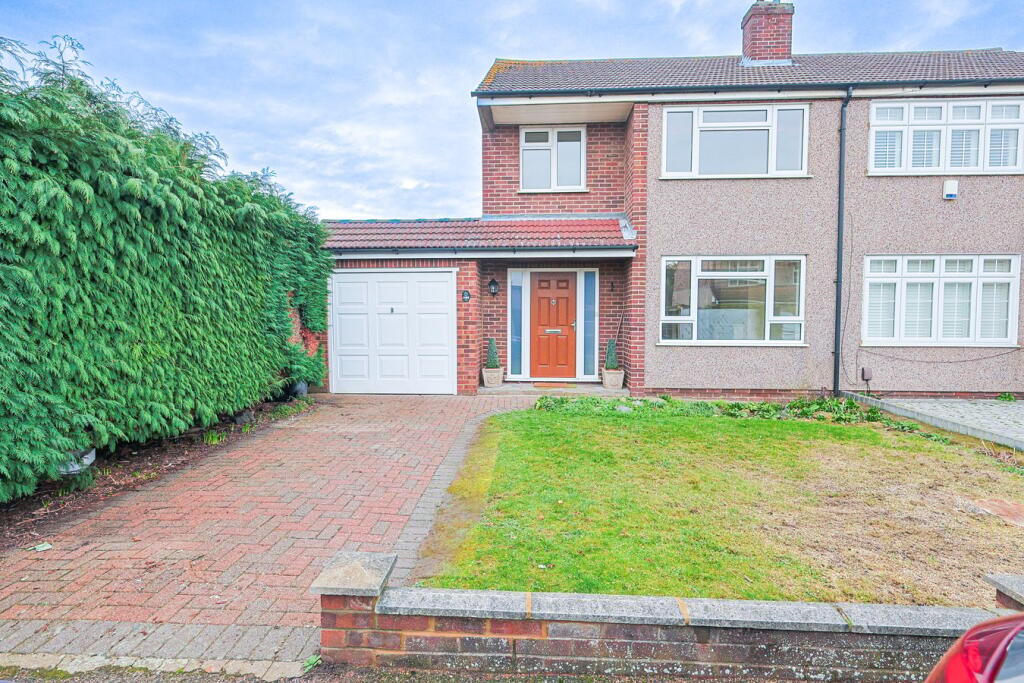 Main image of property: Gibbs Close, Cheshunt, EN8