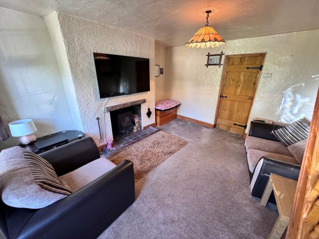 House in High Peak, Bridgeholm Green, Chinley, Buxworth and Brownside - More
