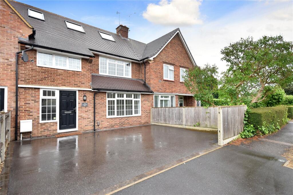 Main image of property: Crescent Way, Horley, Surrey, RH6