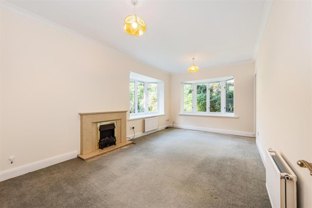 Apartment in Chichester, Summersdale - View 3