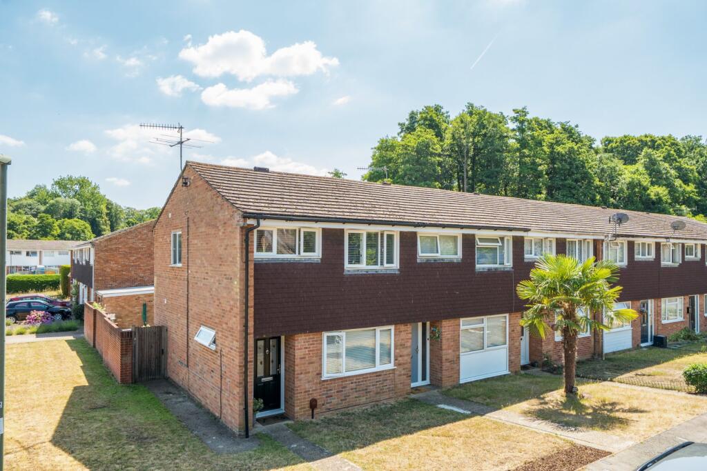 Main image of property: Busdens Close, Milford, Surrey, GU8
