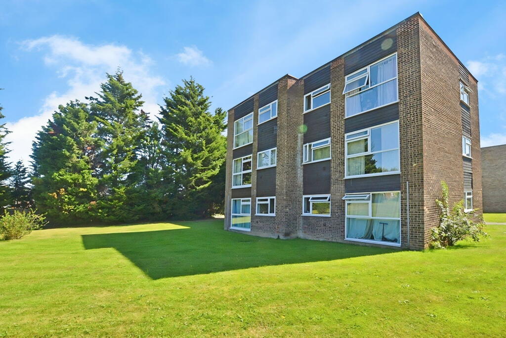 Main image of property: Spencer Road, Isleworth, TW7 4BW