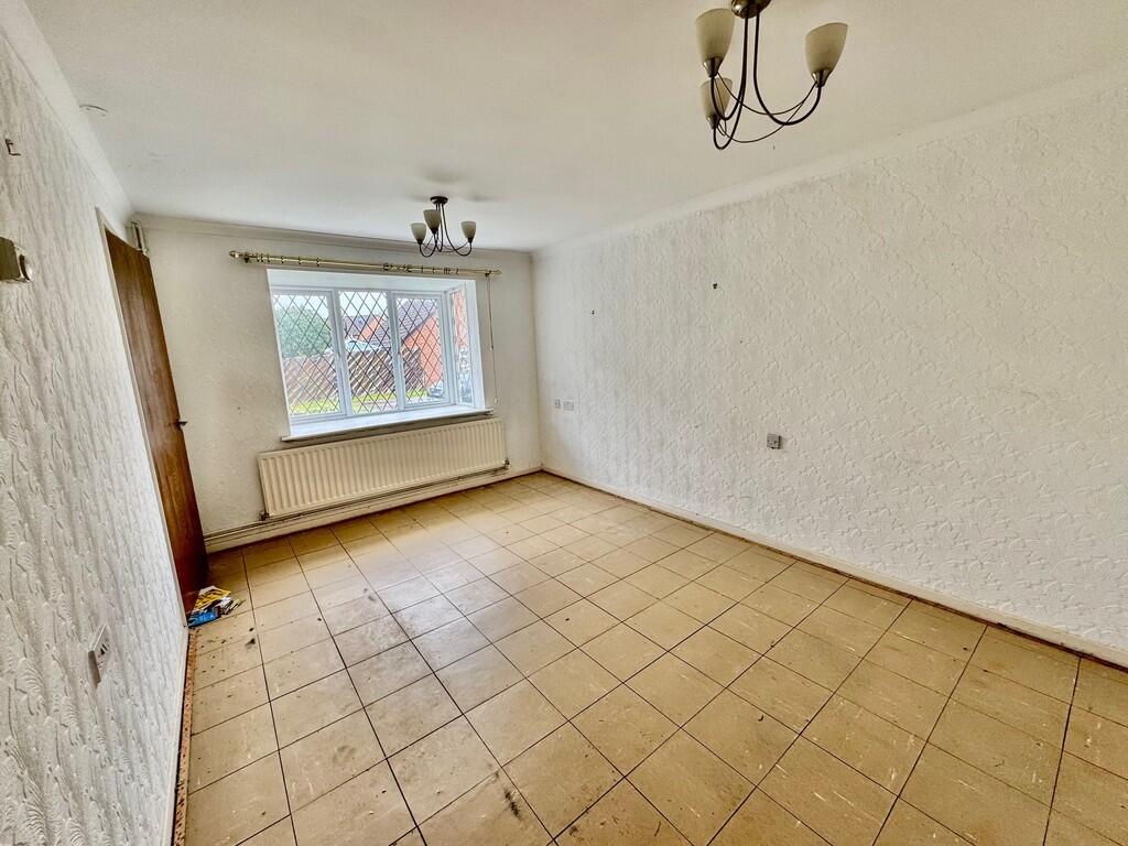 House in Solihull, Ulverley Green - View 2