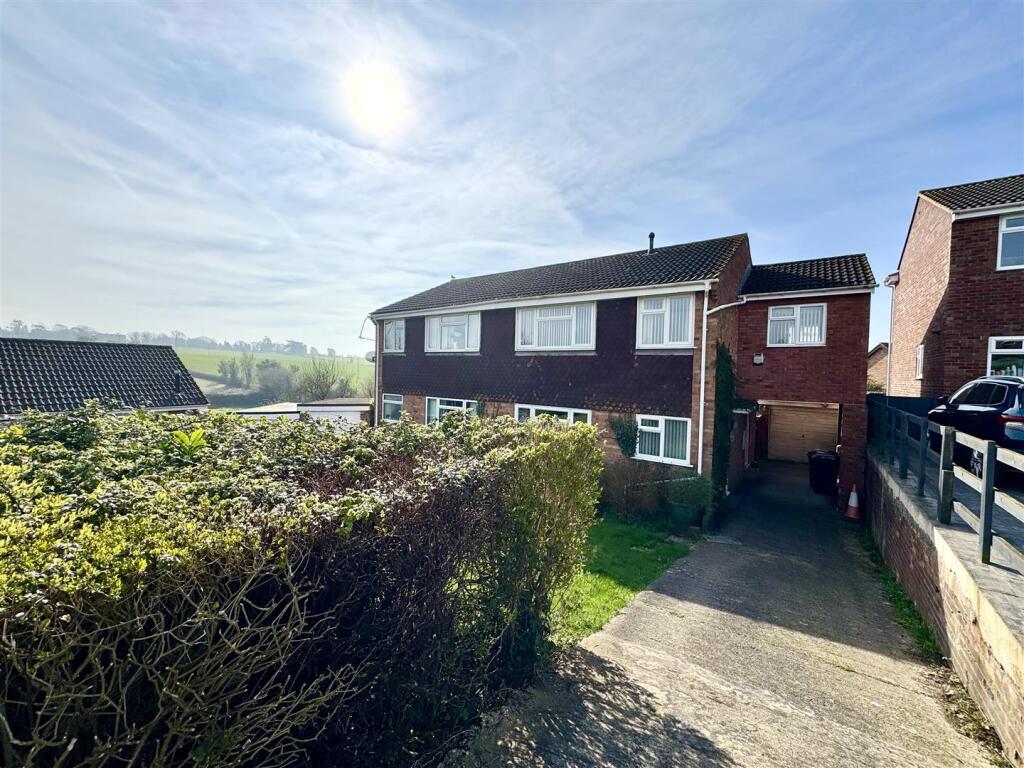 4-bed semi-detached on Park View, Sedbury, Chepstow, £290,000