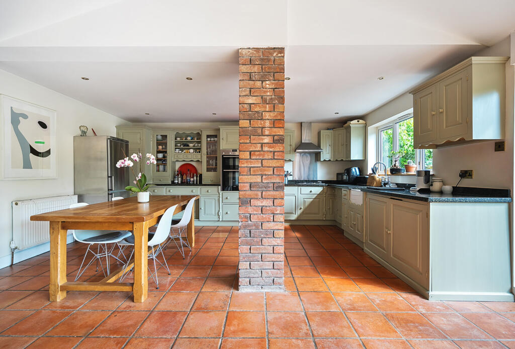 North Street, Oldland Common, Bristol, Gloucestershire, BS30 photo 2