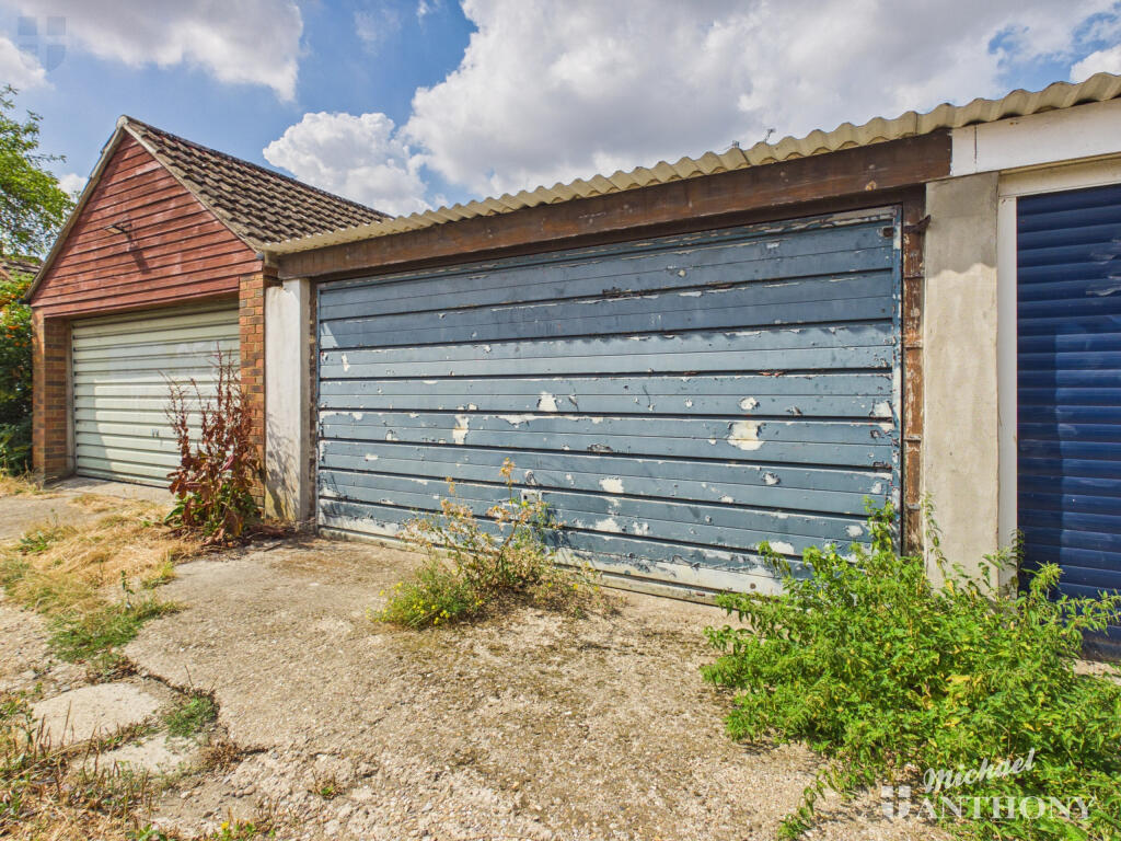 House in Aylesbury, Quarrendon - View 5