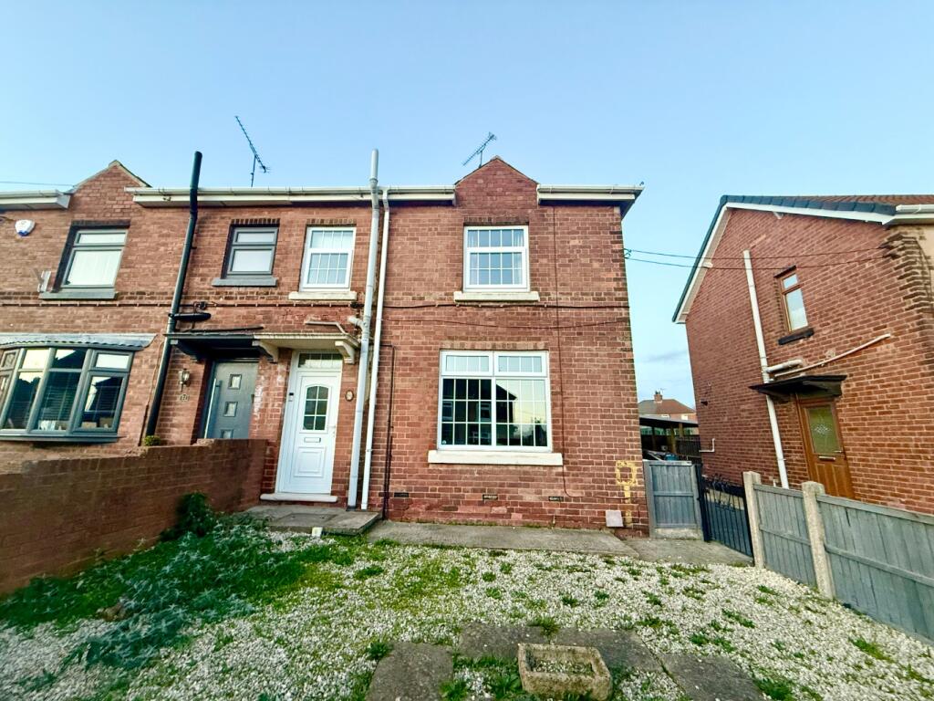 Pine Avenue, New Ollerton, Newark, Nottinghamshire, NG22 9PX photo 2