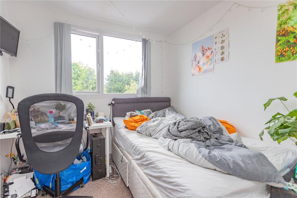 6 bedroom house for rent