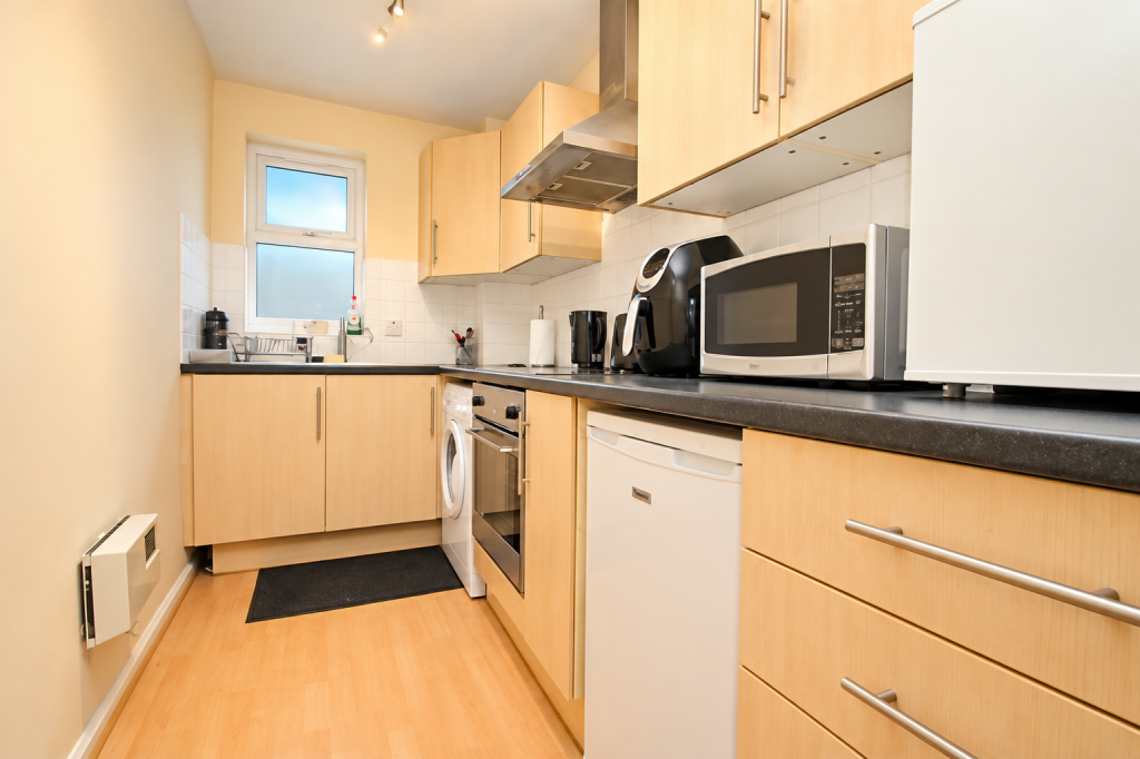 Apartment in Twickenham - View 2