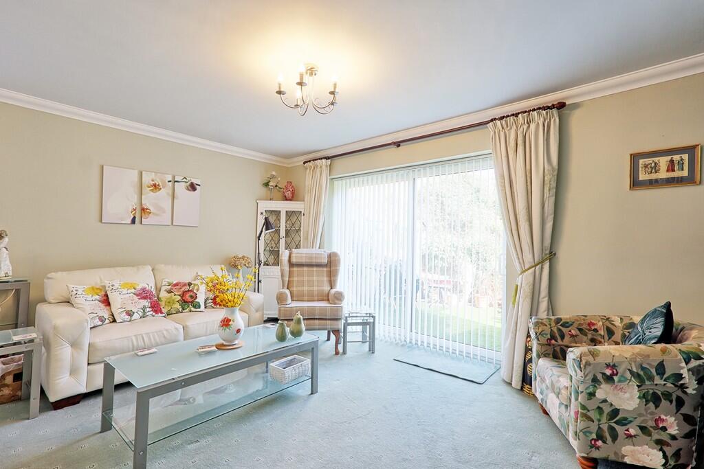 Apartment in Castle Point, Essex - More