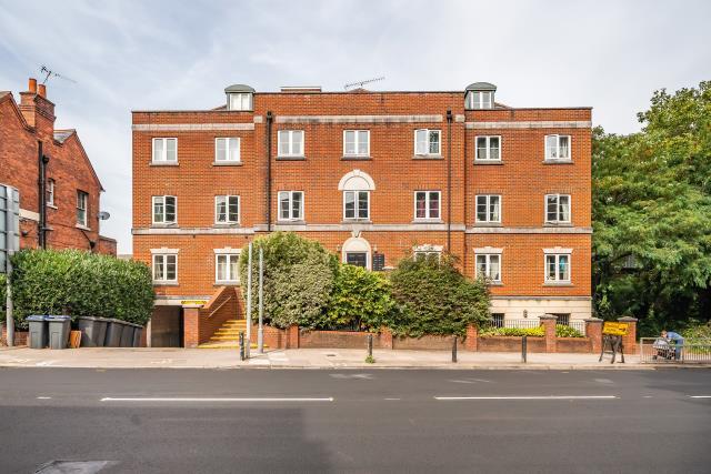 Main image of property: Castle Street, Reading, RG1