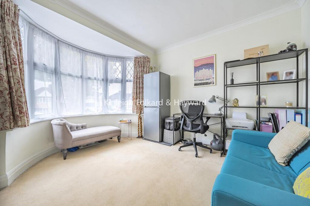 Hampden Way, Southgate, London, N14 photo 4