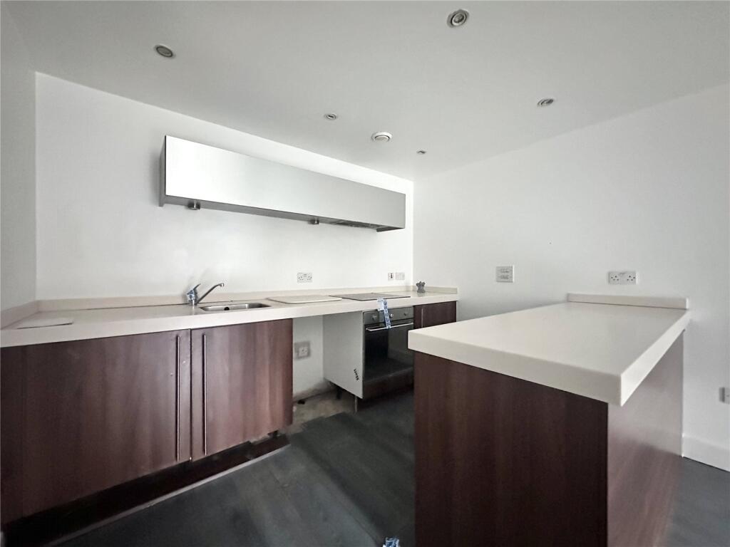 Apartment in Birmingham, West Midlands - View 2