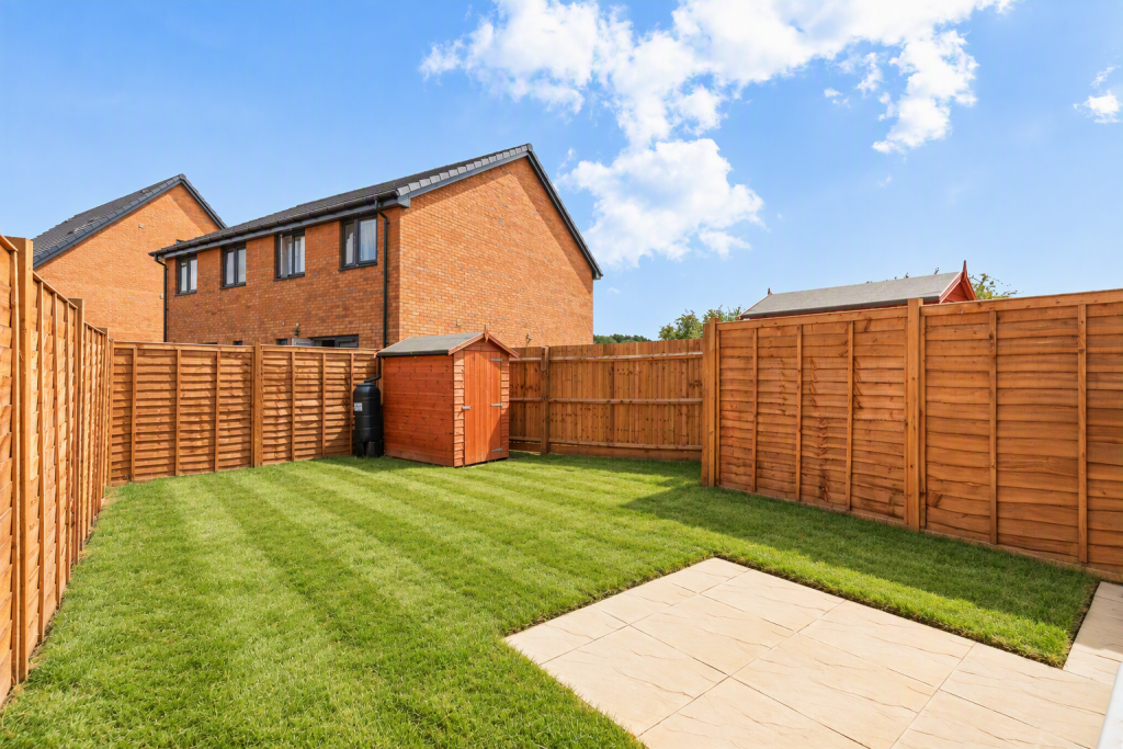 House in Cheltenham, Warden Hill, Leckhampton - More
