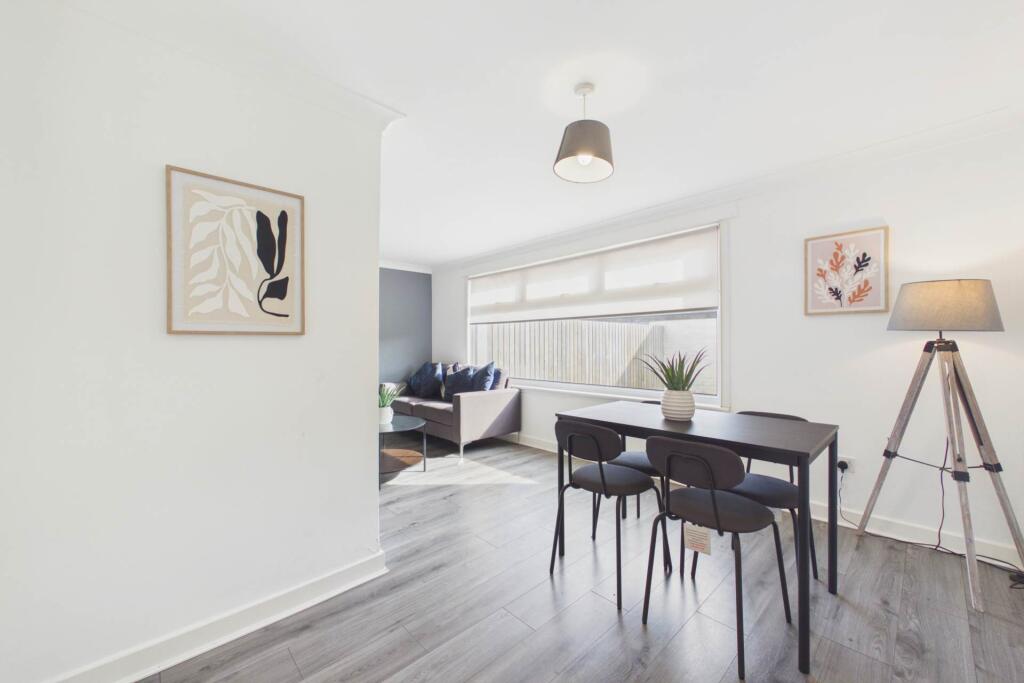 House in Cumbernauld, North Lanarkshire - More