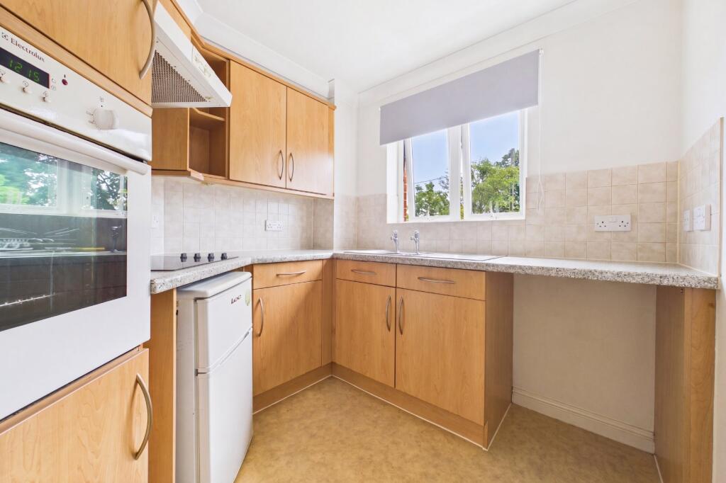 Stevens Court, 405-411 Reading Road, Winnersh, Wokingham, RG41 - View 4