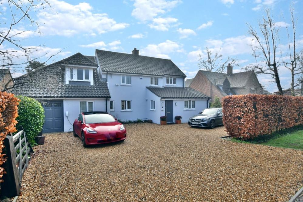 Main image of property: Highland Road, Wimborne, BH21 2QN