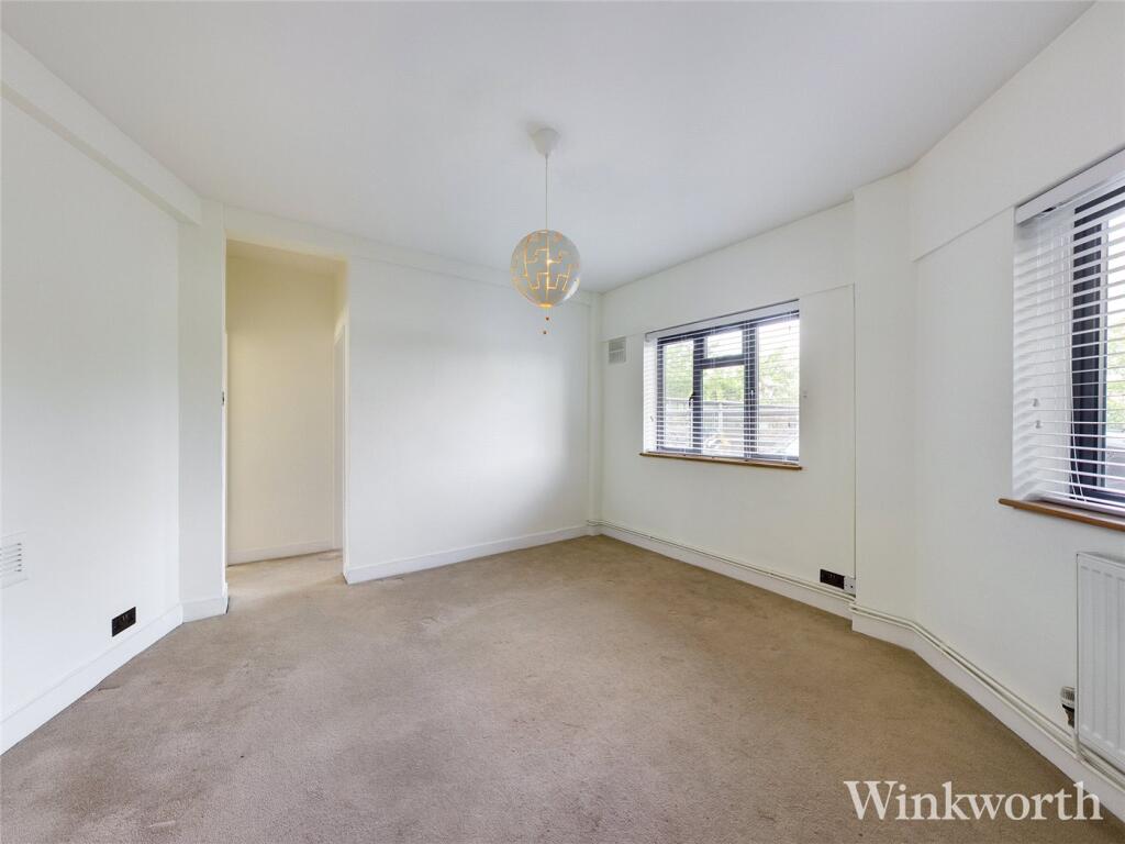 Main image of property: Victoria Court, Kingsbridge Avenue, W3
